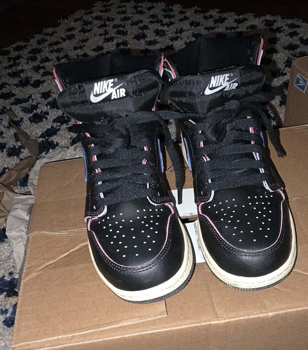 Jordan Air Jordan 1 Retro High OG Self Expression Size 6Y Black FD1437-002